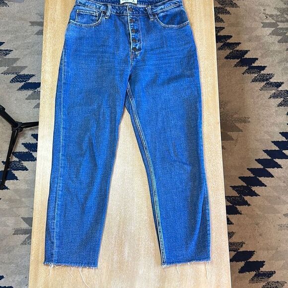 Abercrombie & Fitch High Rise Mom Jean - Picture 1 of 7